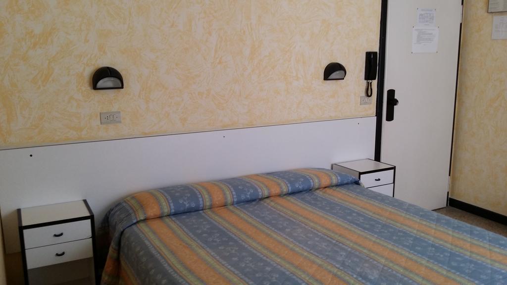 Hotel Oria Rimini Værelse billede