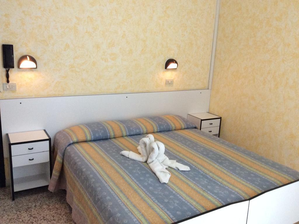 Hotel Oria Rimini Værelse billede